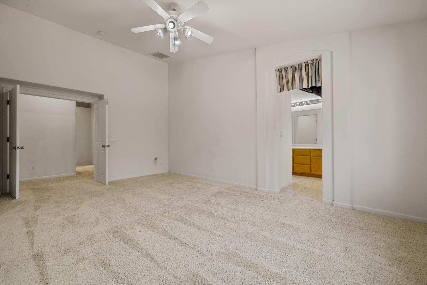 561202095_7c9c382c-5e0c-44b2-b499-030cbac65bbb.jpg