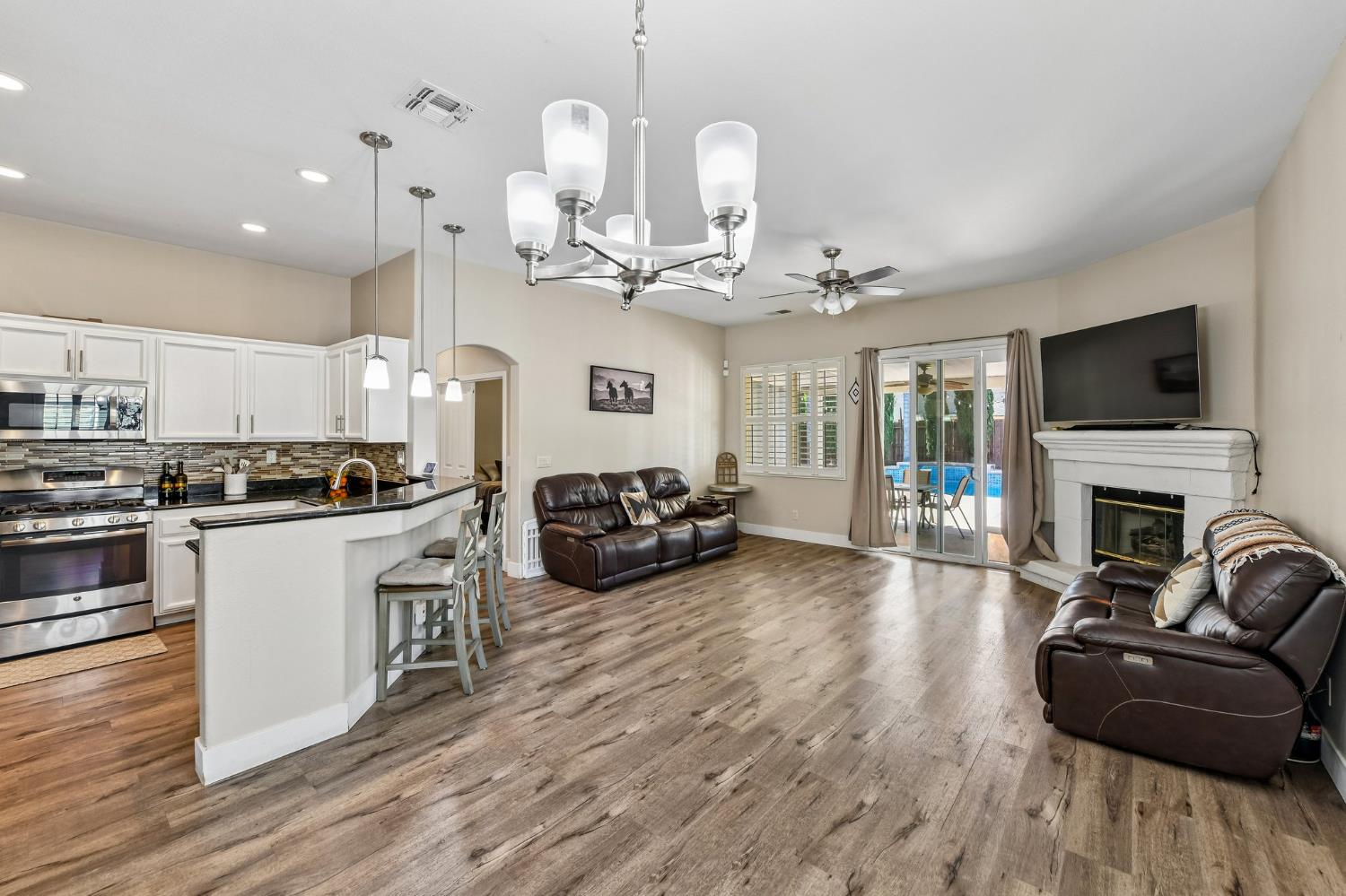 9656 Holly Glen Way