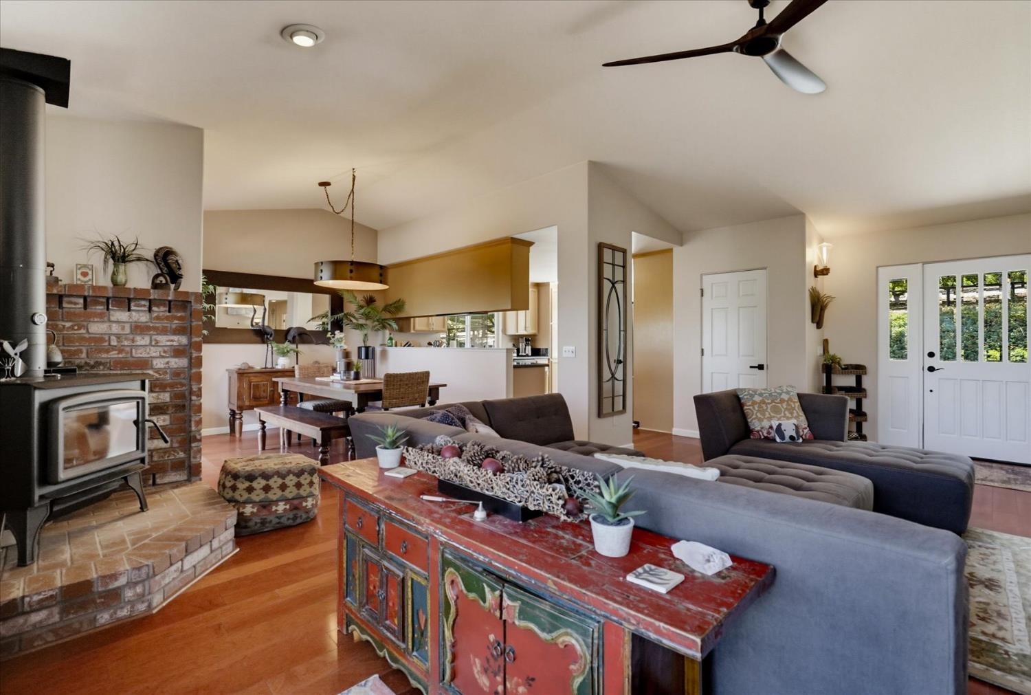 11202 Oak Canyon Dr.