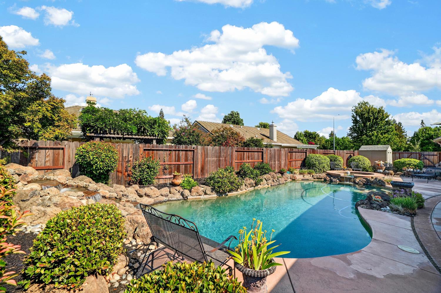 1116 Bridgetowne Drive