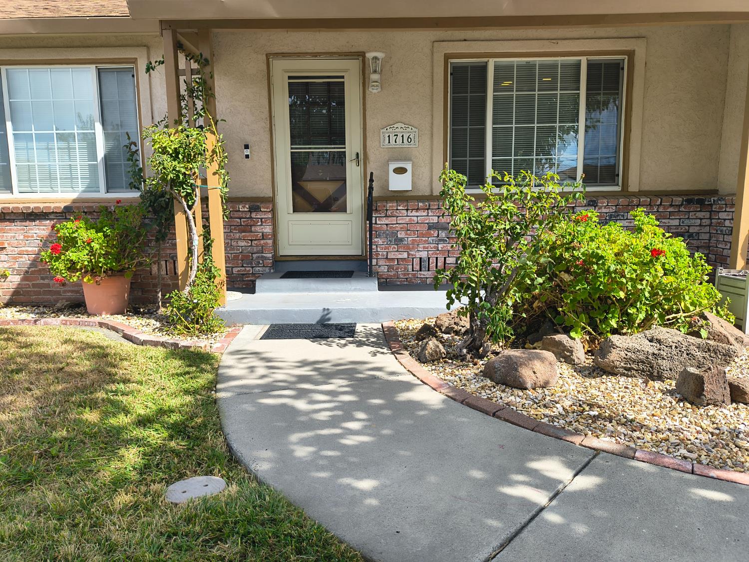 1716 Rockrose Road