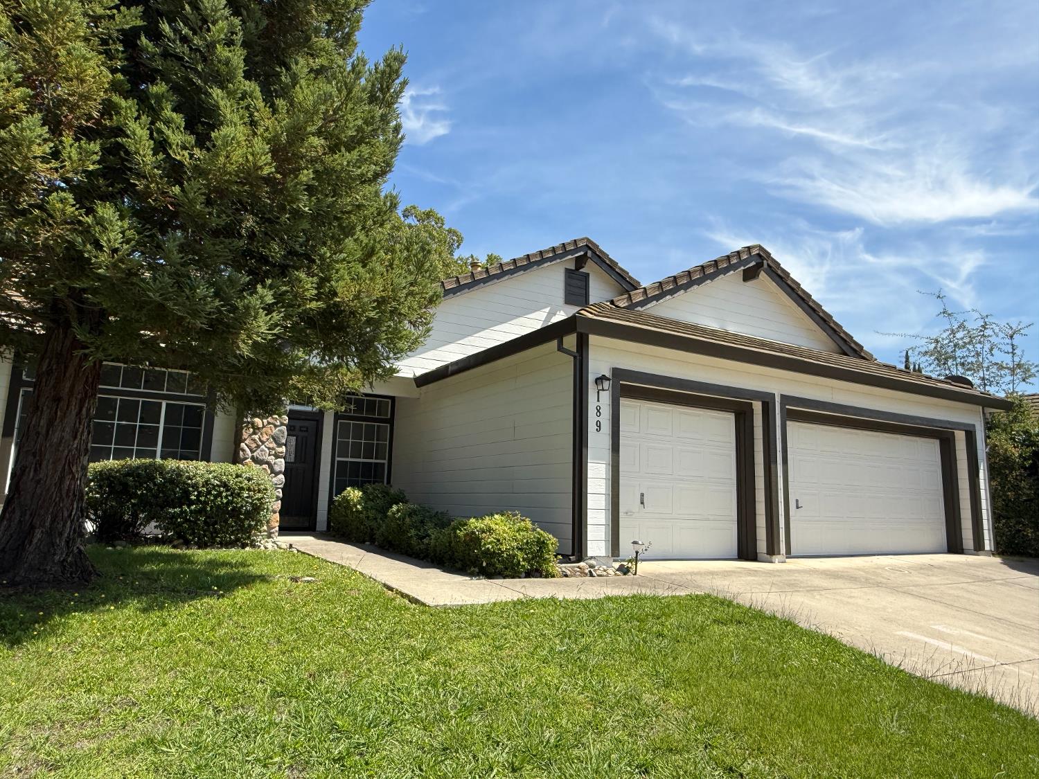 189 Sterling Oak Drive
