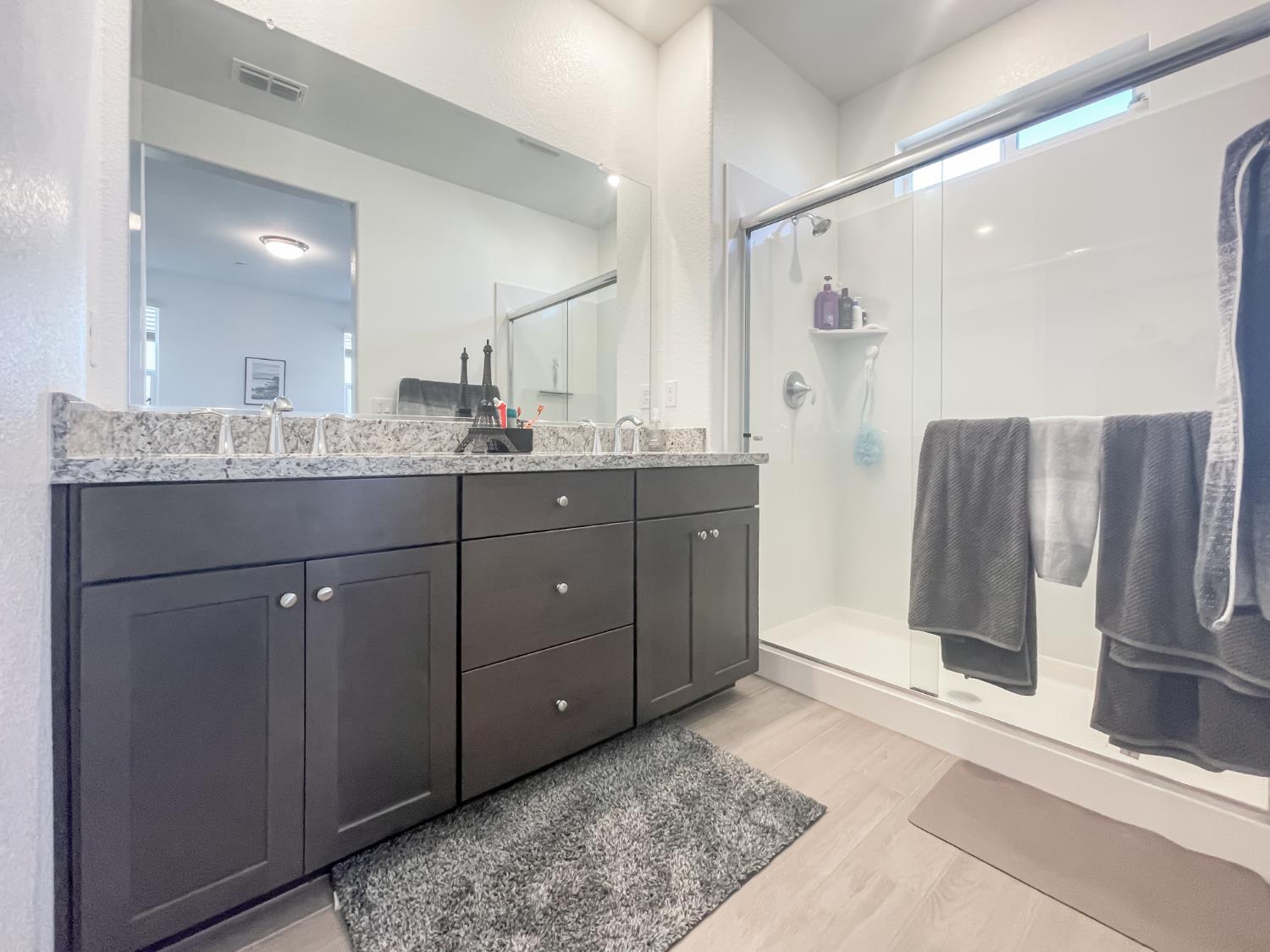 1383 Hadley Drive