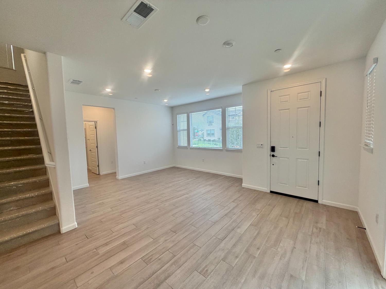 1383 Hadley Drive