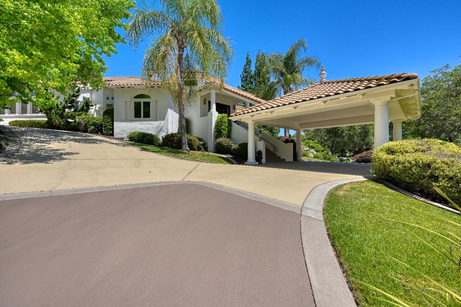 5604 Calle Paloma Court