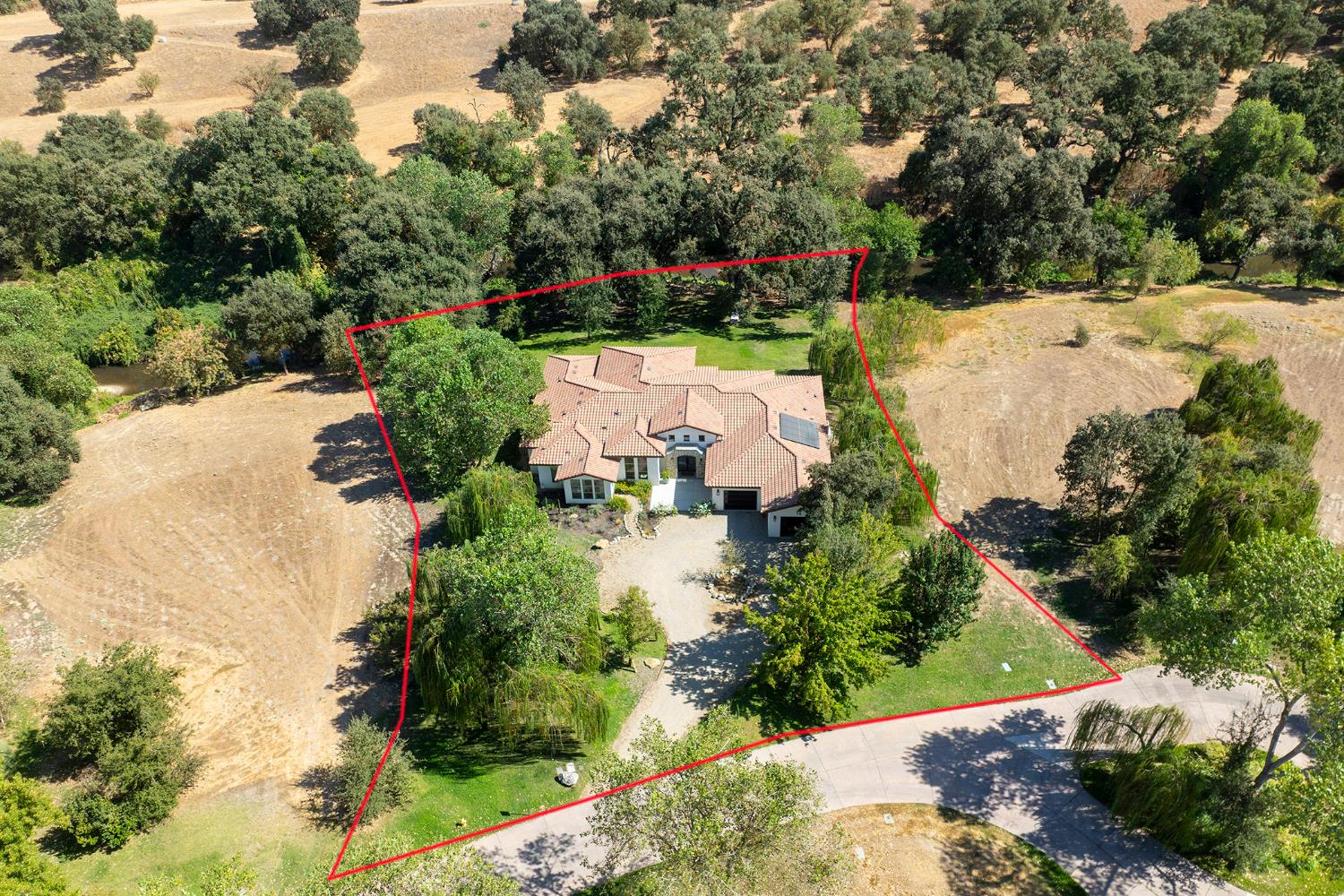 1316 Trails Way