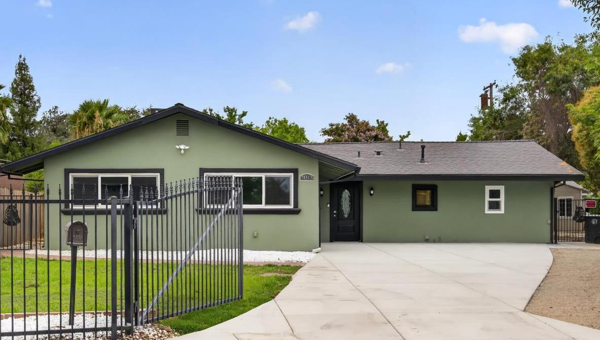 7013 Glass Slipper Way
