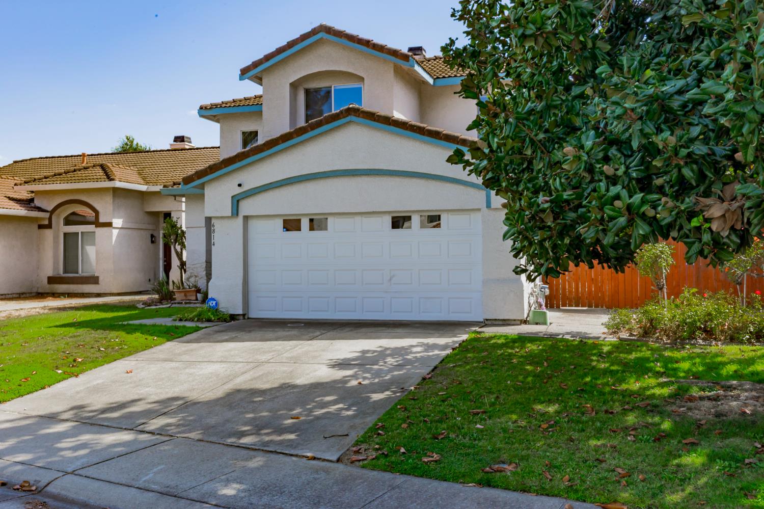 6814 Sandy Souza Way