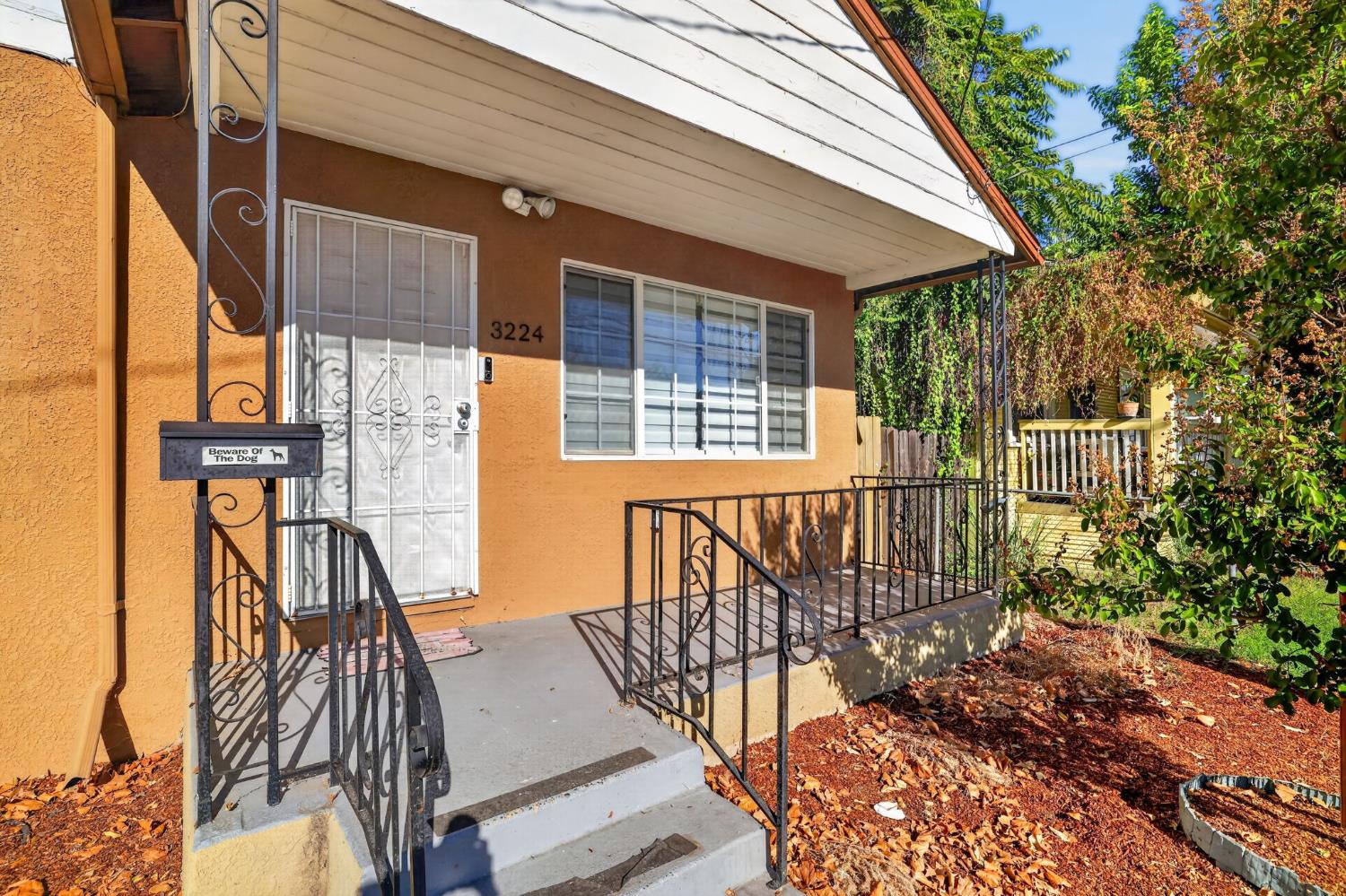 3224 San Jose Way