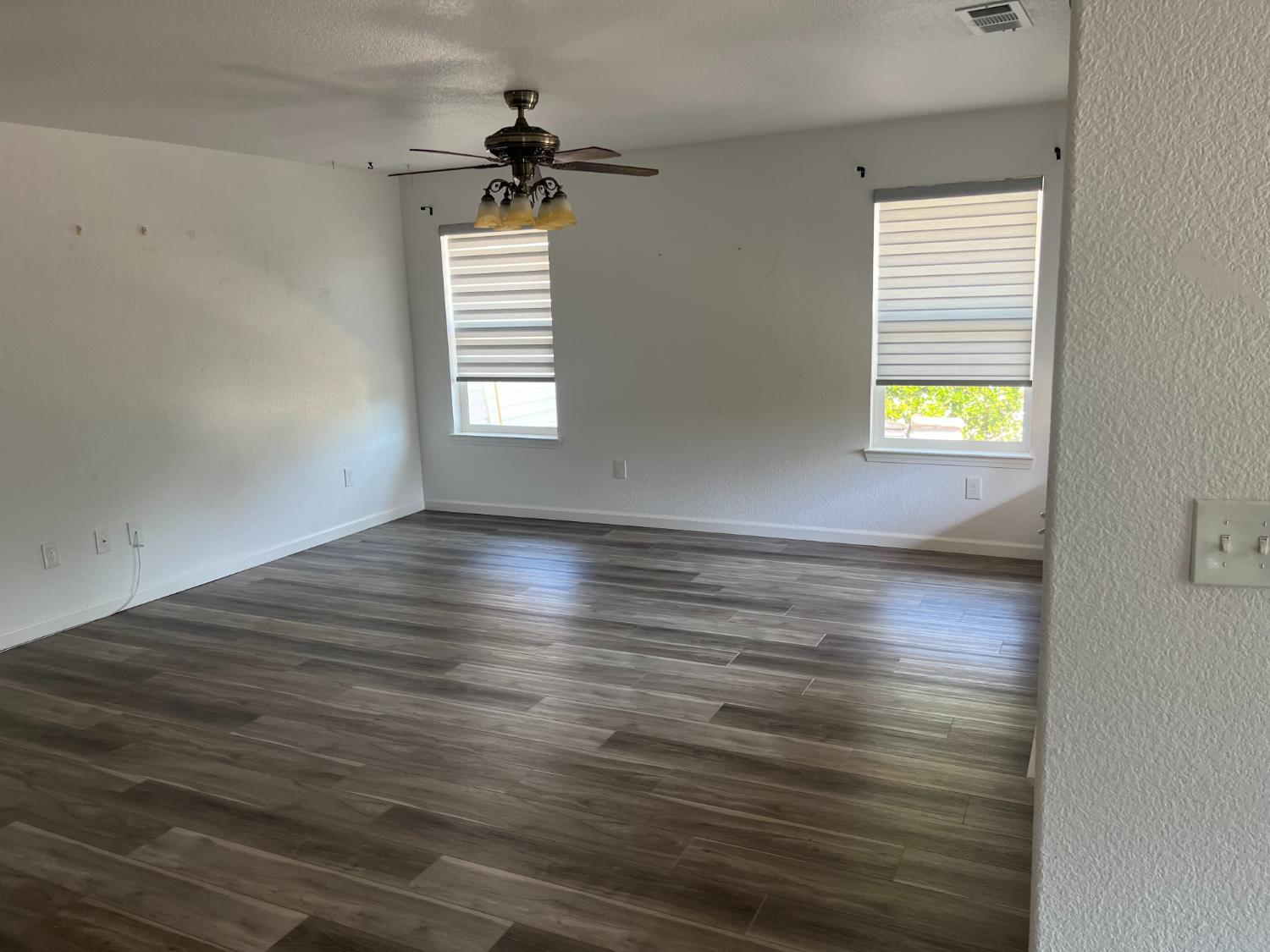 215 E Sierra View Drive