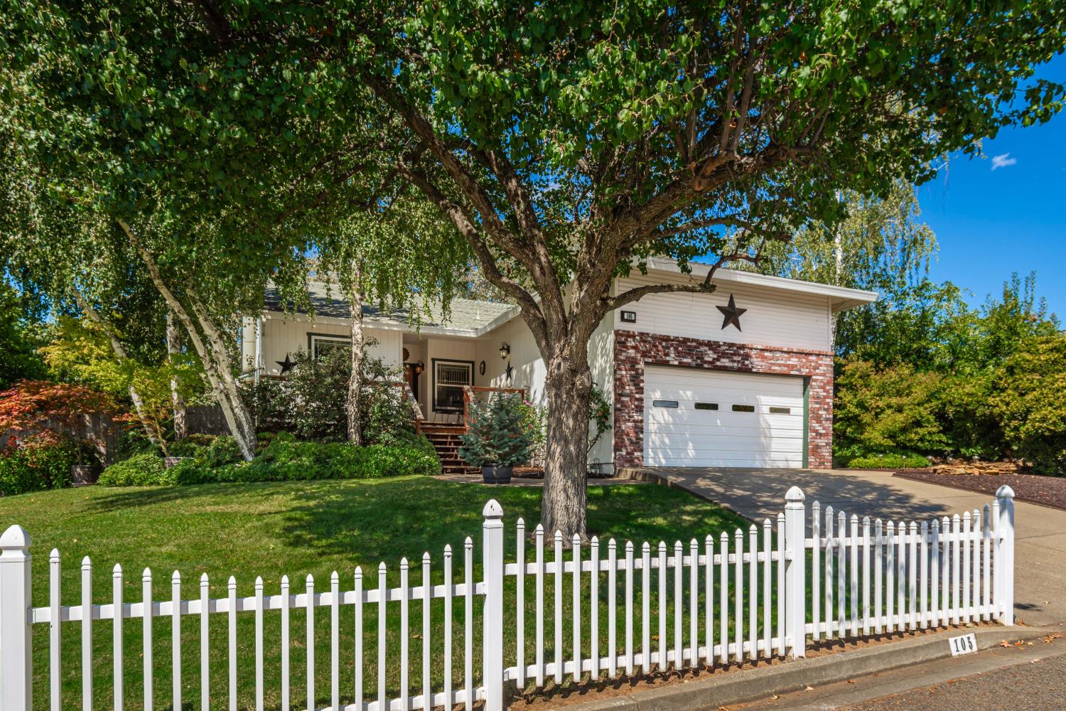 105 Errin Place