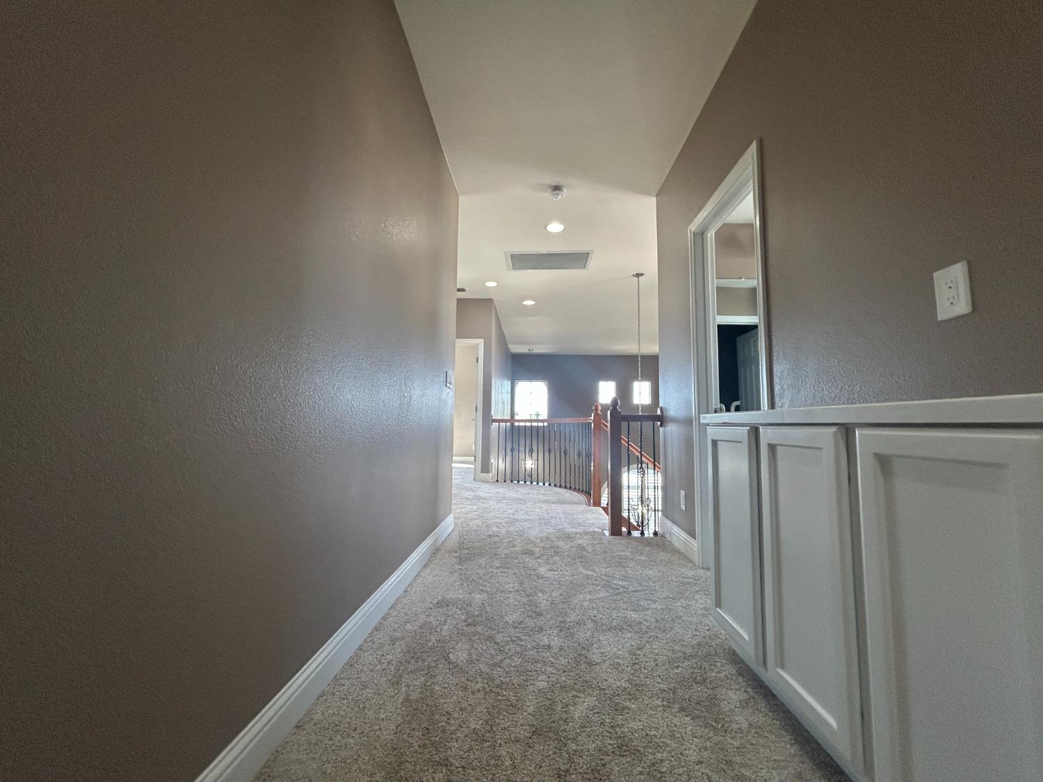 561223740_8bde4bd5-83c9-432f-9585-da232dea64ba.jpg