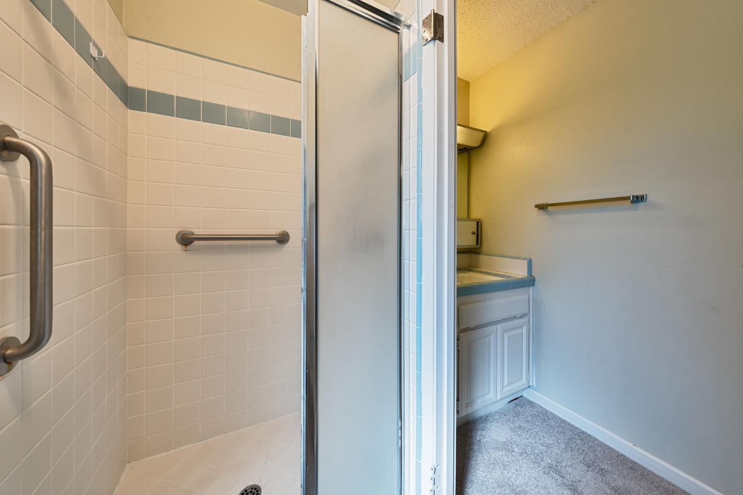 561223927_c6de2d7a-fd21-49cd-81f8-d85df22960a9.jpg