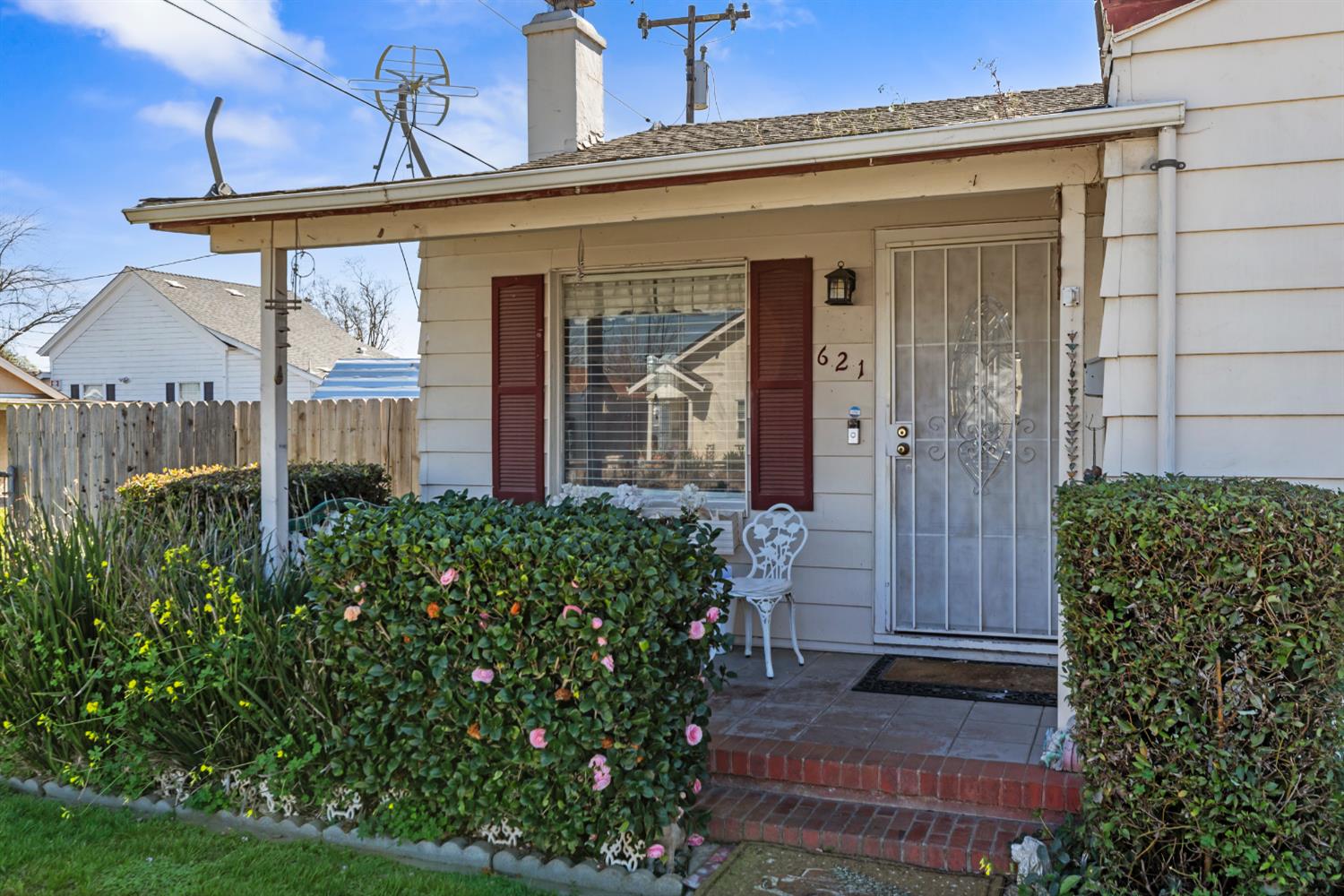 621 Poplar Street