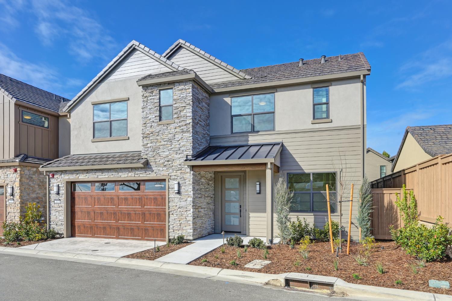 7115 Soleil Way