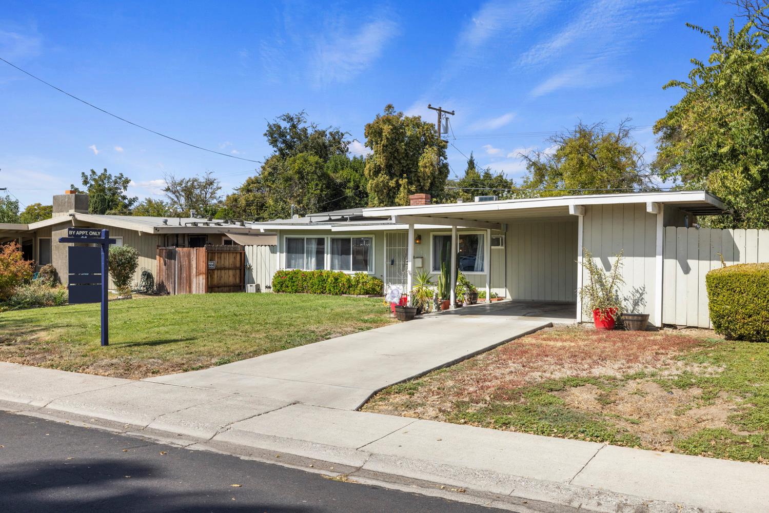 2327 Douglas Road