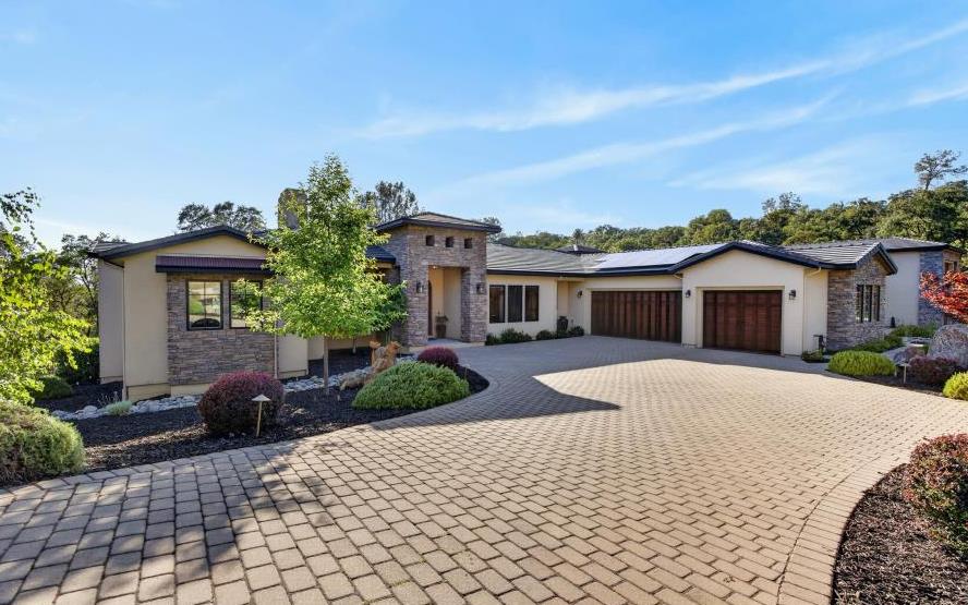 23310 Darkhorse Drive