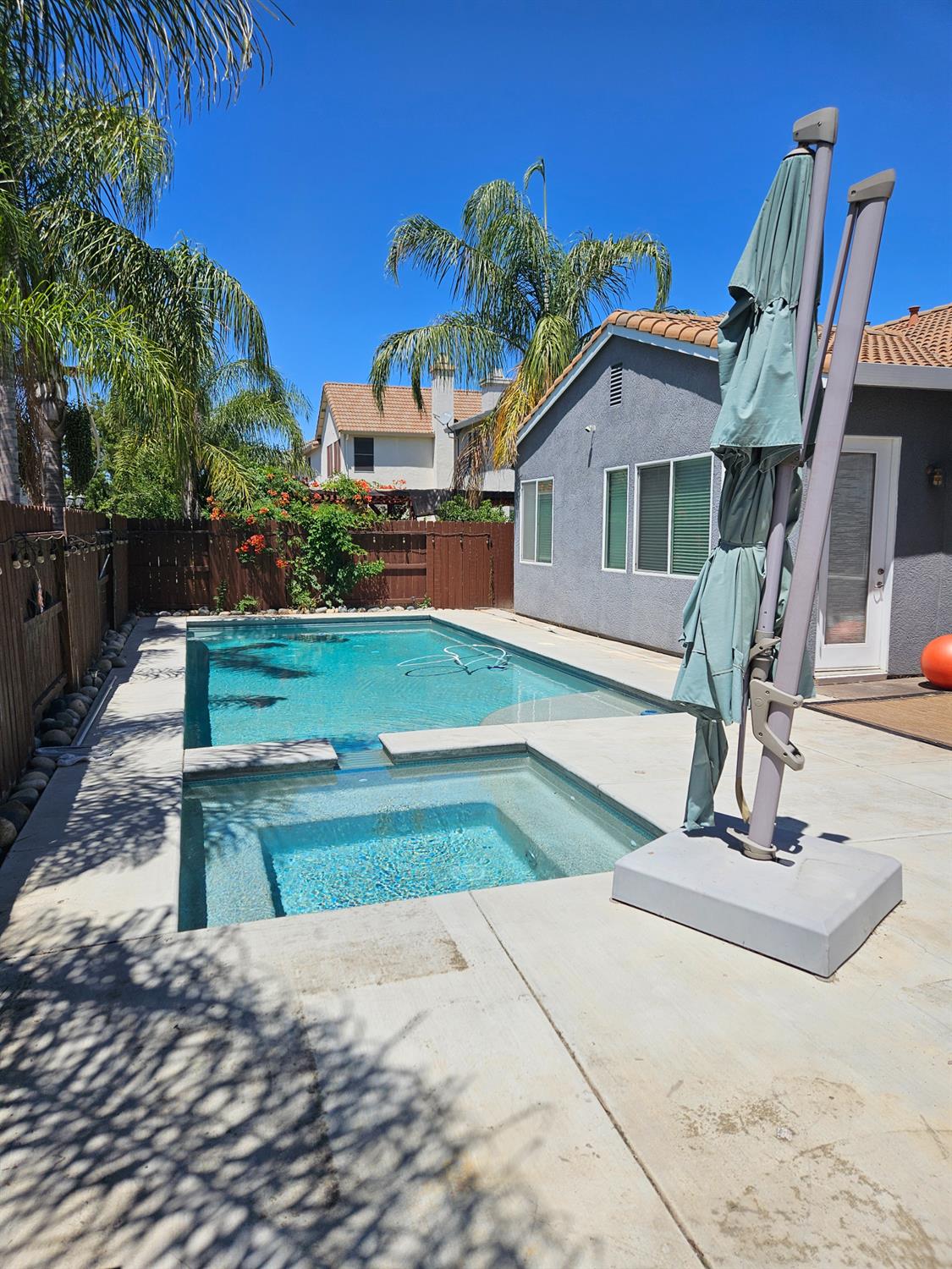 3570 Whispering Oak Drive