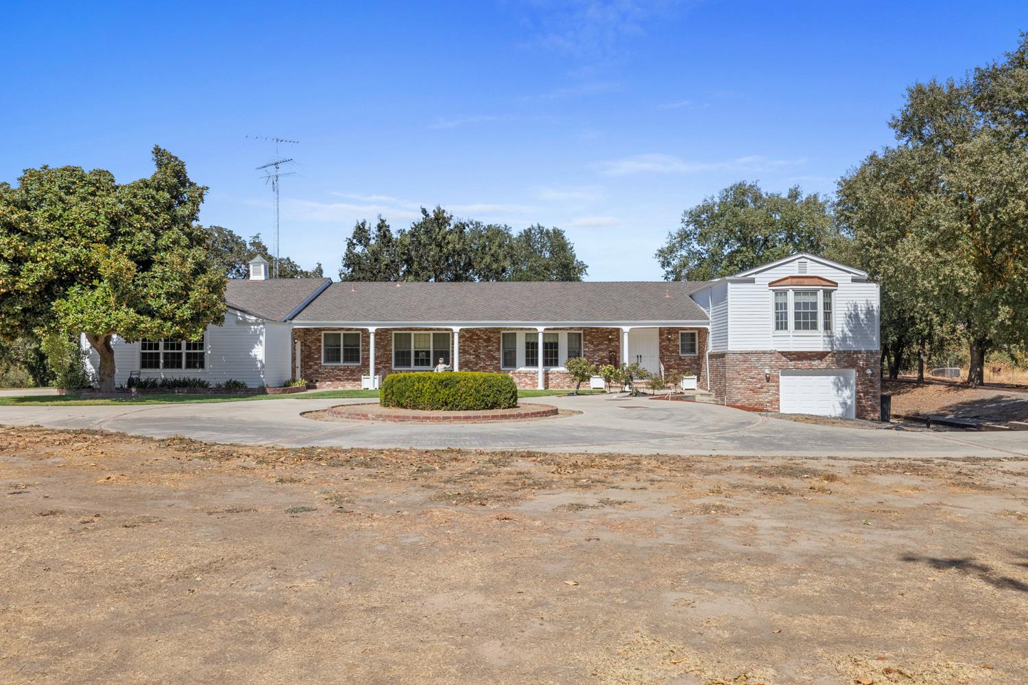 1252 Root Road