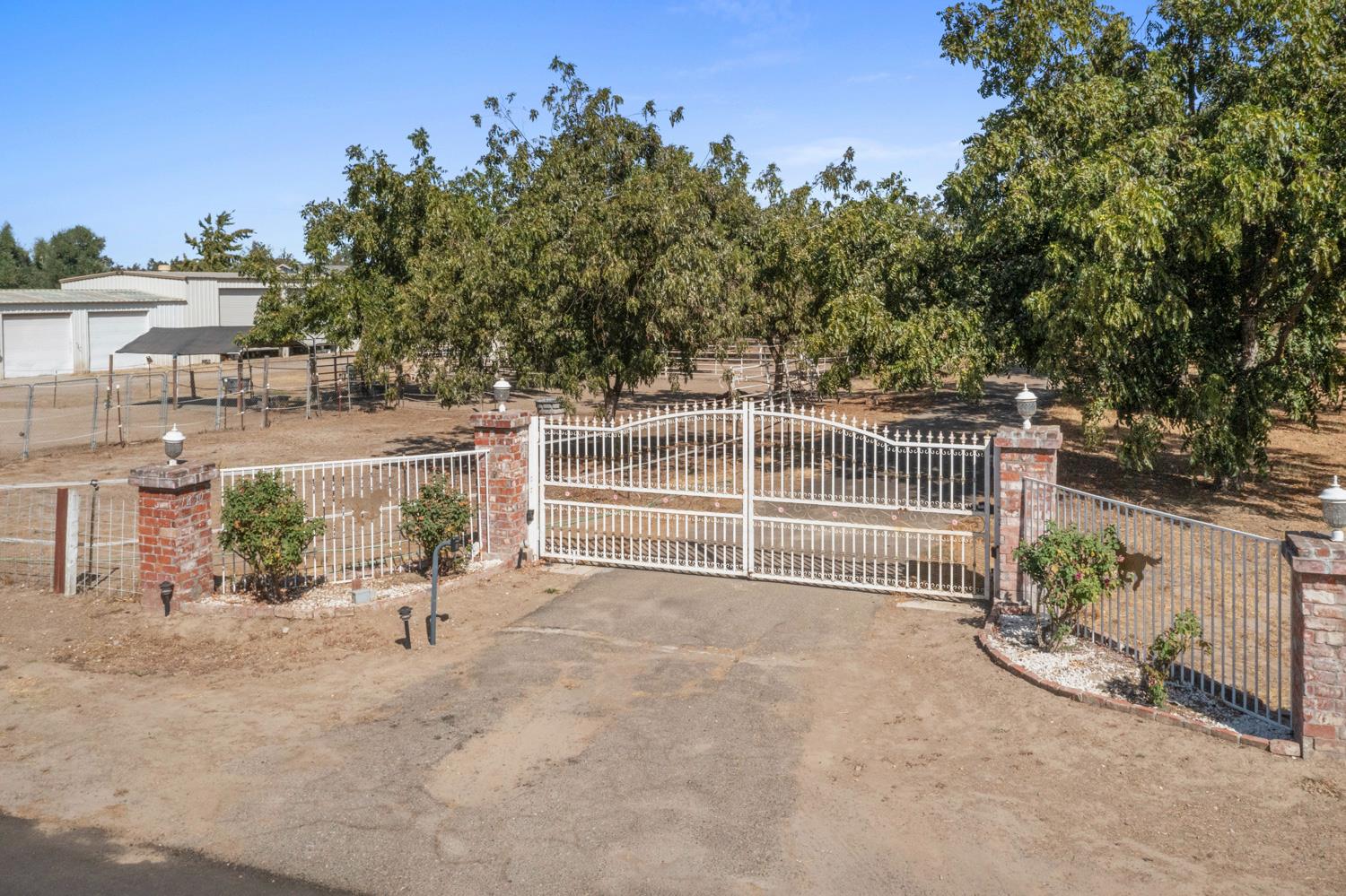 1252 Root Road