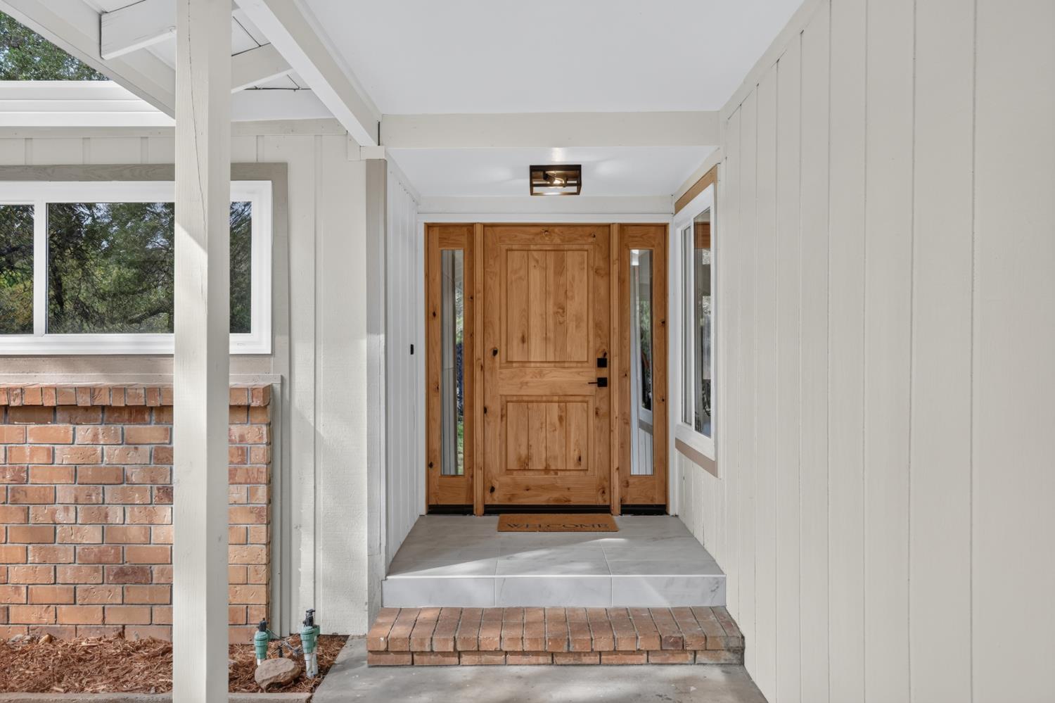 2694 King Edward Drive