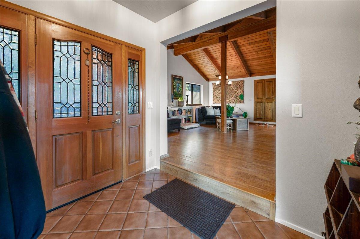 11817 Warbler Way