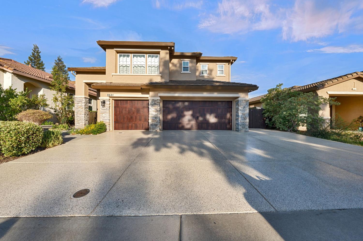 8621 Banton Circle