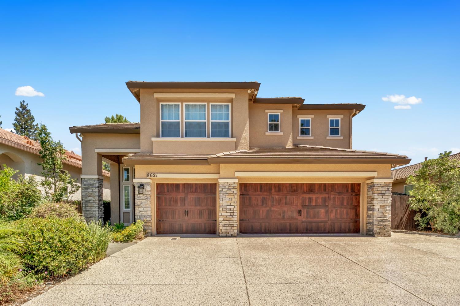 8621 Banton Circle