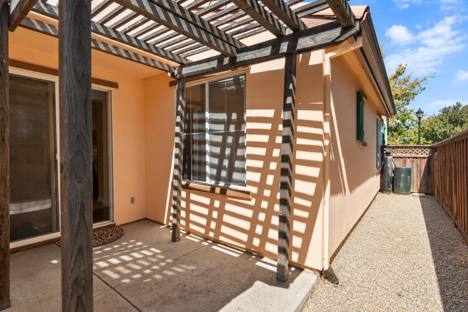 561227571_aad47a69-d950-48b9-8134-bfaf7f20e950.jpg