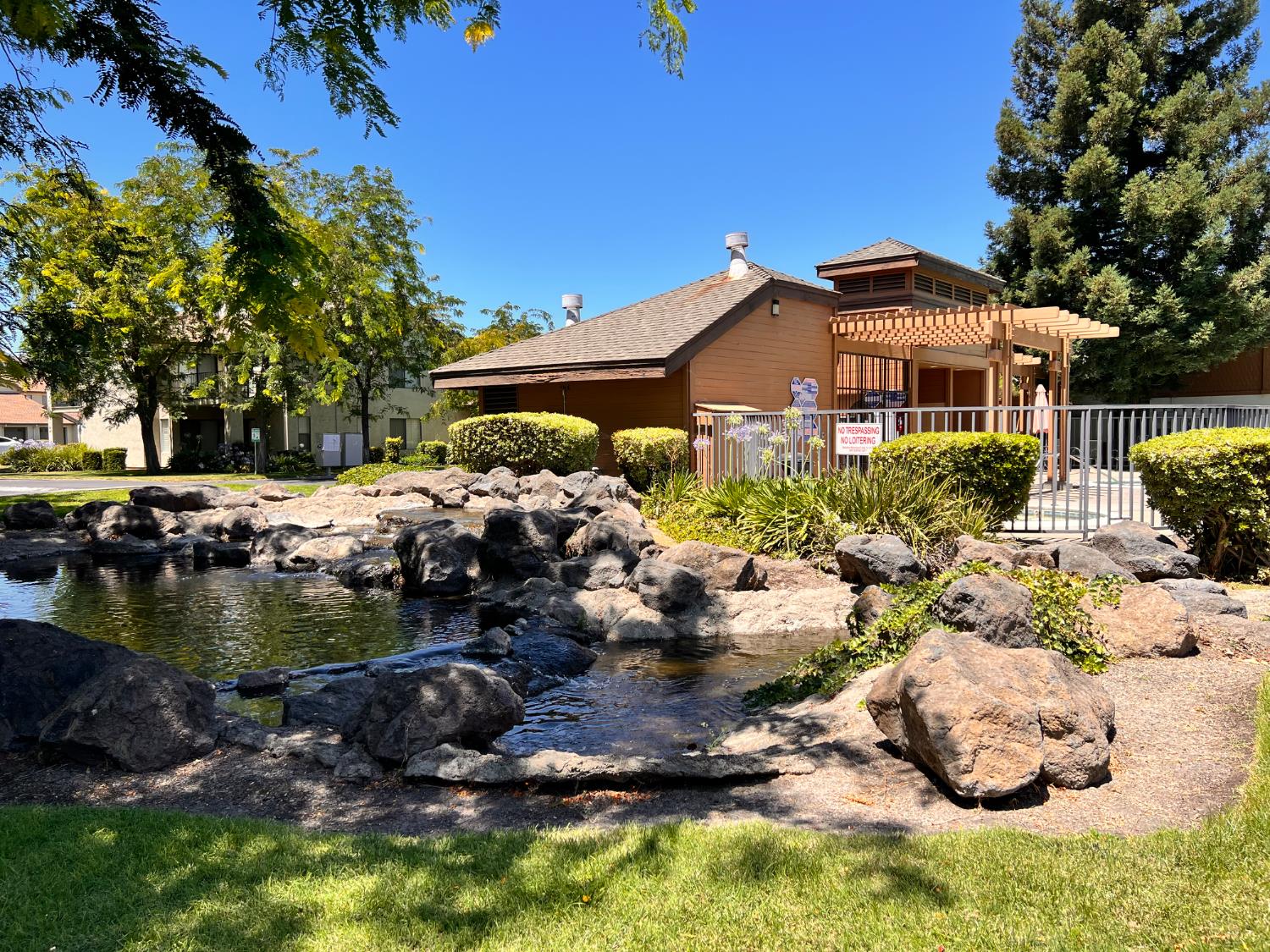 1417 W Swain Road