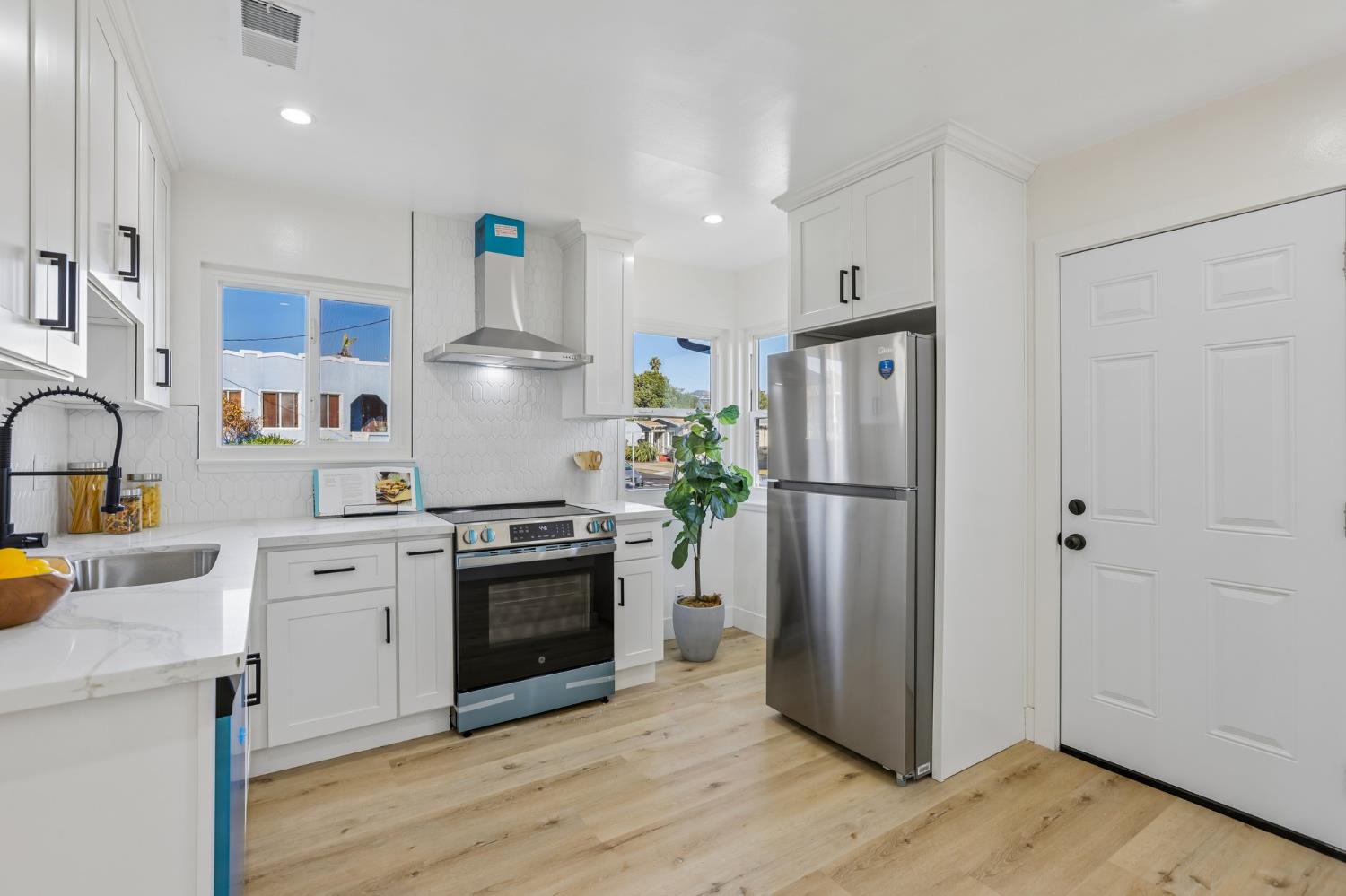 4029 Penniman Ave, Oakland — 14