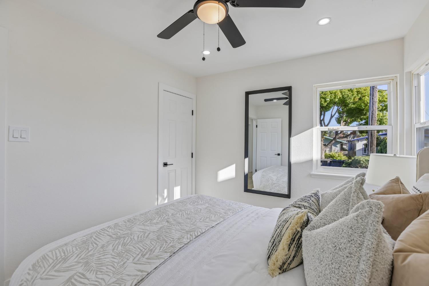 4029 Penniman Ave, Oakland — 28
