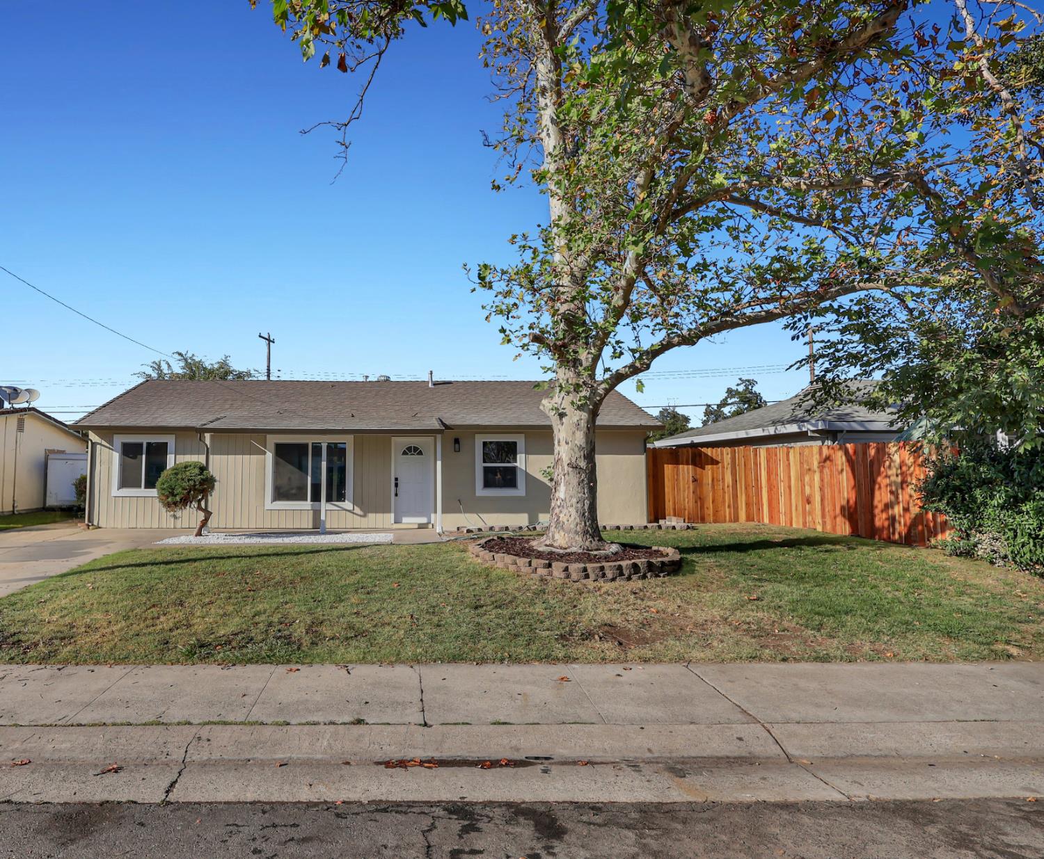 627 Alamos Avenue