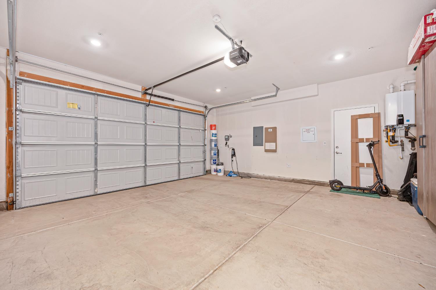 561227470_78437b0c-5b3f-4d8c-88da-376380d50bdc.jpg