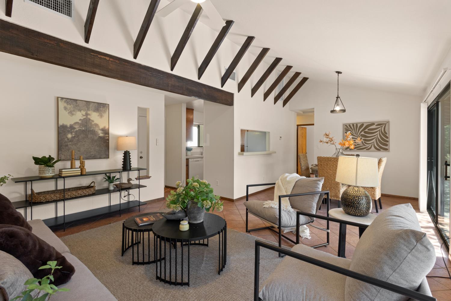 561228569_88b40e04-fe35-48cd-9521-6863e3bedca2.jpg