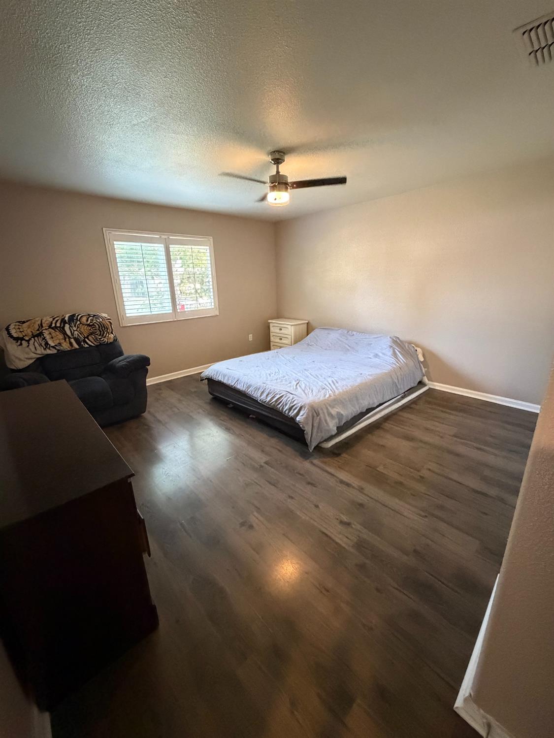 2046 Porter Way
