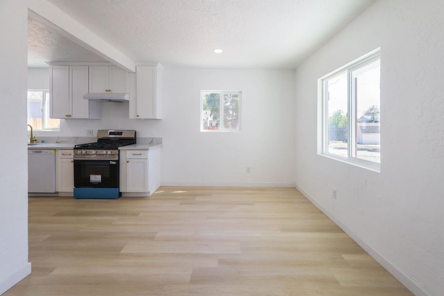 3932 Mahogany Street