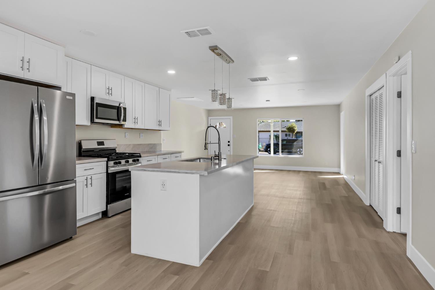 561229085_dfc7da89-6b61-4d72-b220-d2bf0a9c7a4b.jpg