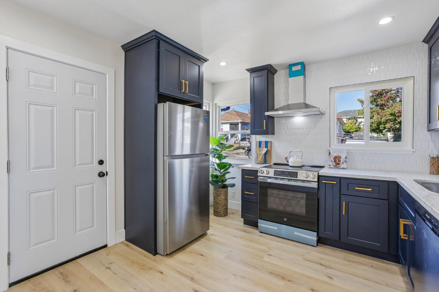 4029 Penniman Ave, Oakland — 17