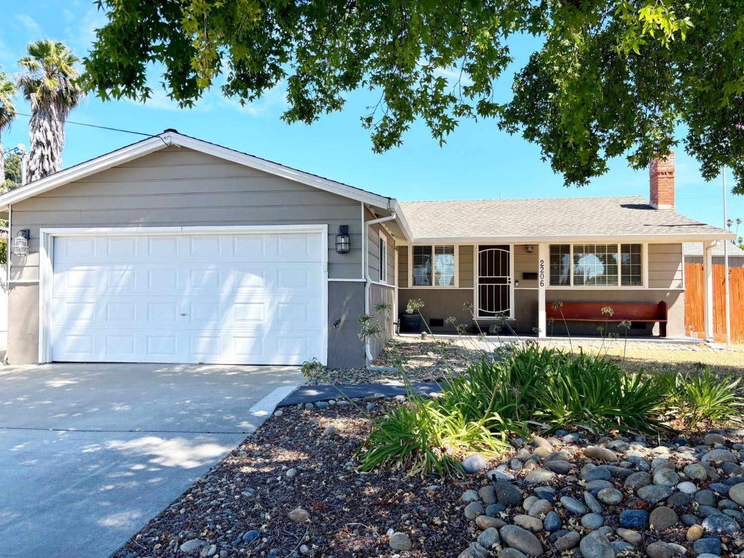 2206 Toronto Lane