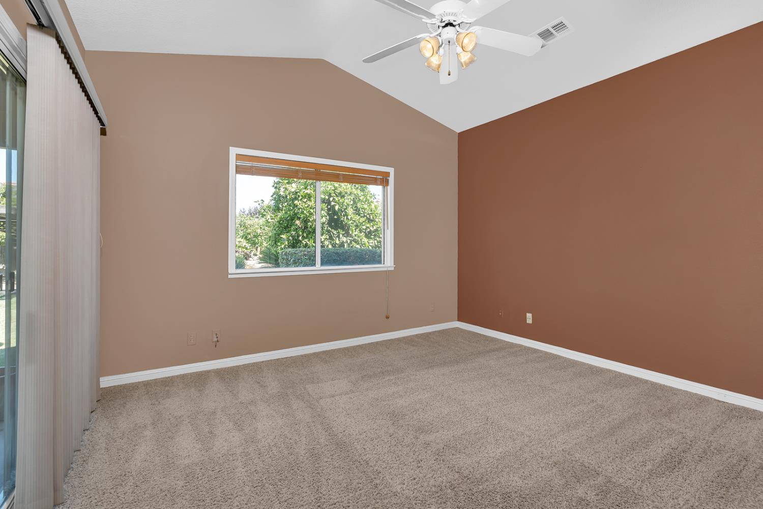 561229132_0db1bed6-d852-4e33-8d86-facdd0fe1959.jpg