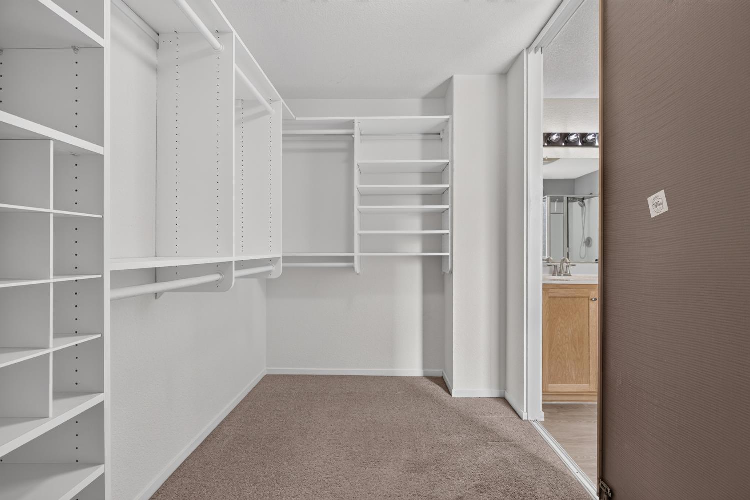 561226892_2bb58a49-87bd-41fc-895f-ecd200a55b57.jpg