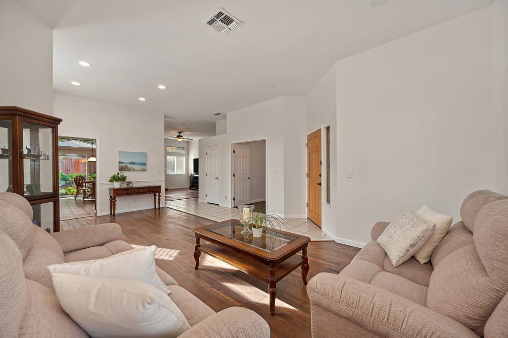 561229548_64298e10-7965-4591-bd55-a15ba48aed26.jpg