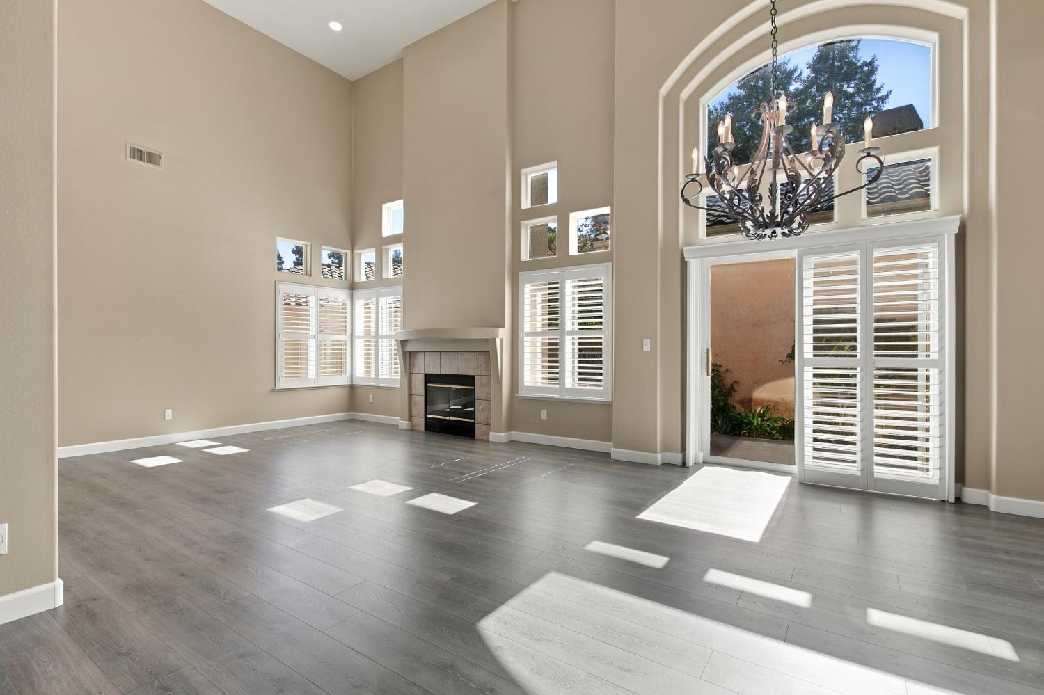 404 Solmar Court