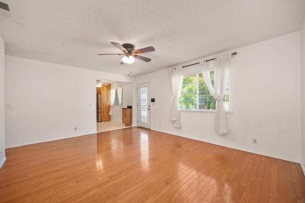 561229908_40a113df-0df4-4c7f-95b9-b01262c4f671.jpg