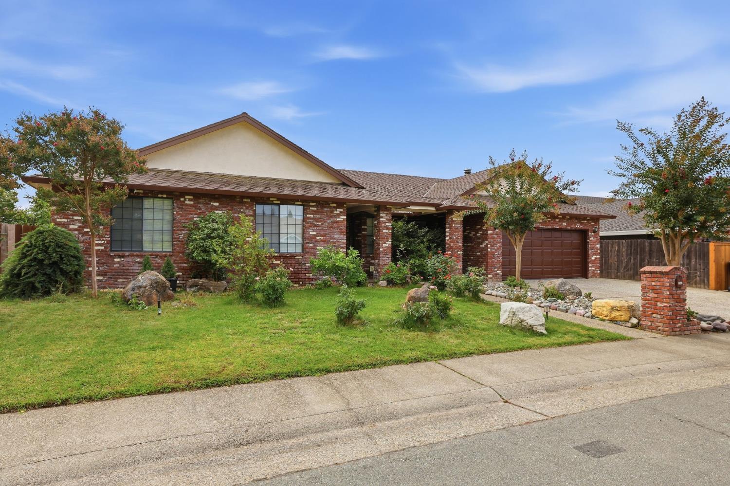 1028 Kensington Drive