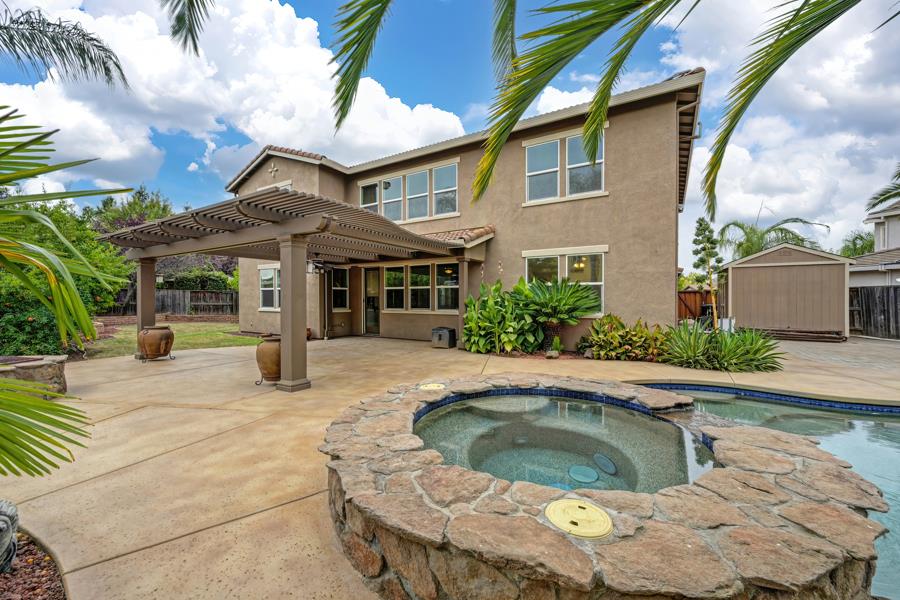 561230266_8c2ac539-4d39-4d5b-9e7f-33a5abc27b94.jpg