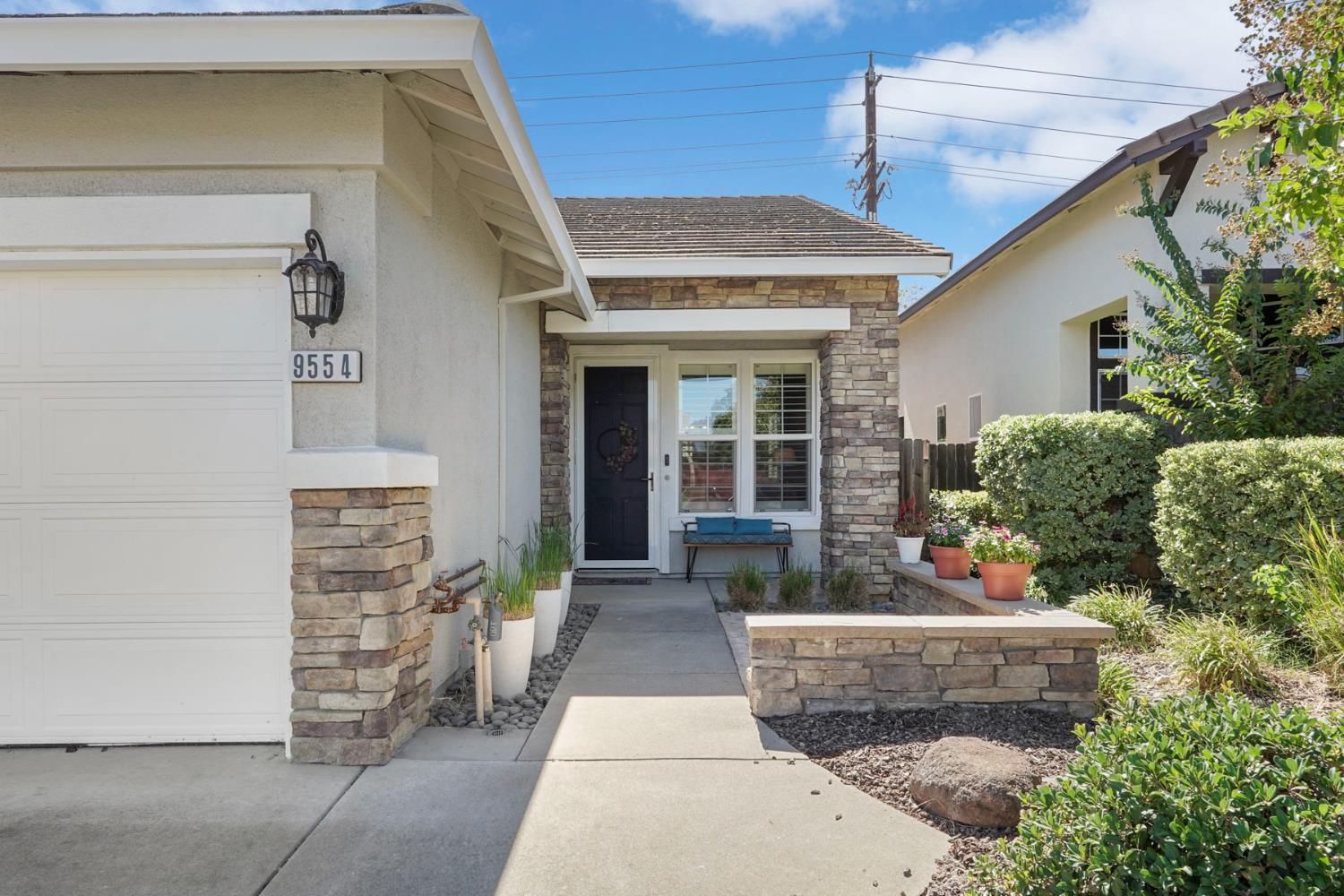 9554 Harvest Gold Court