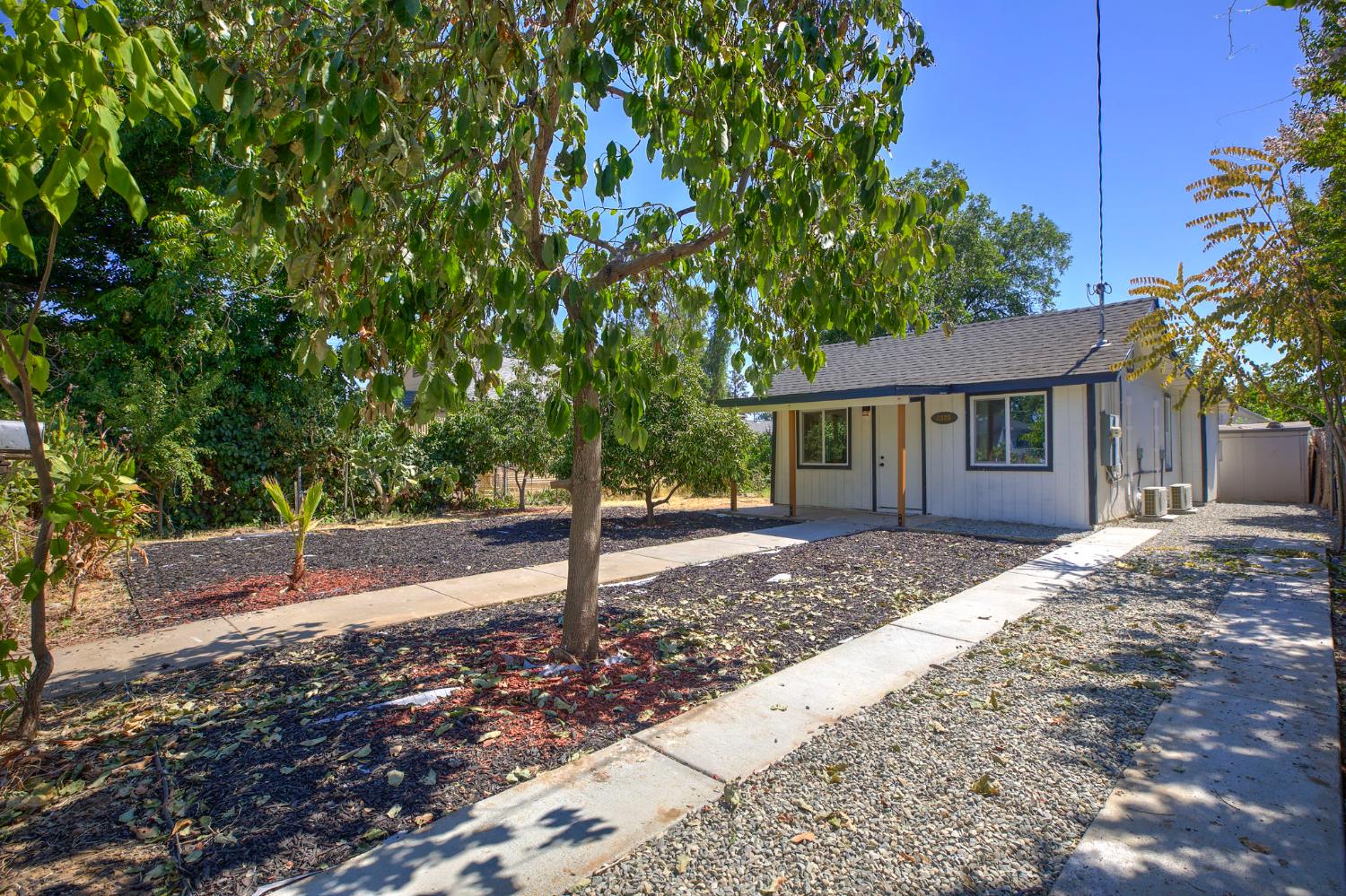2328 Boxwood Street
