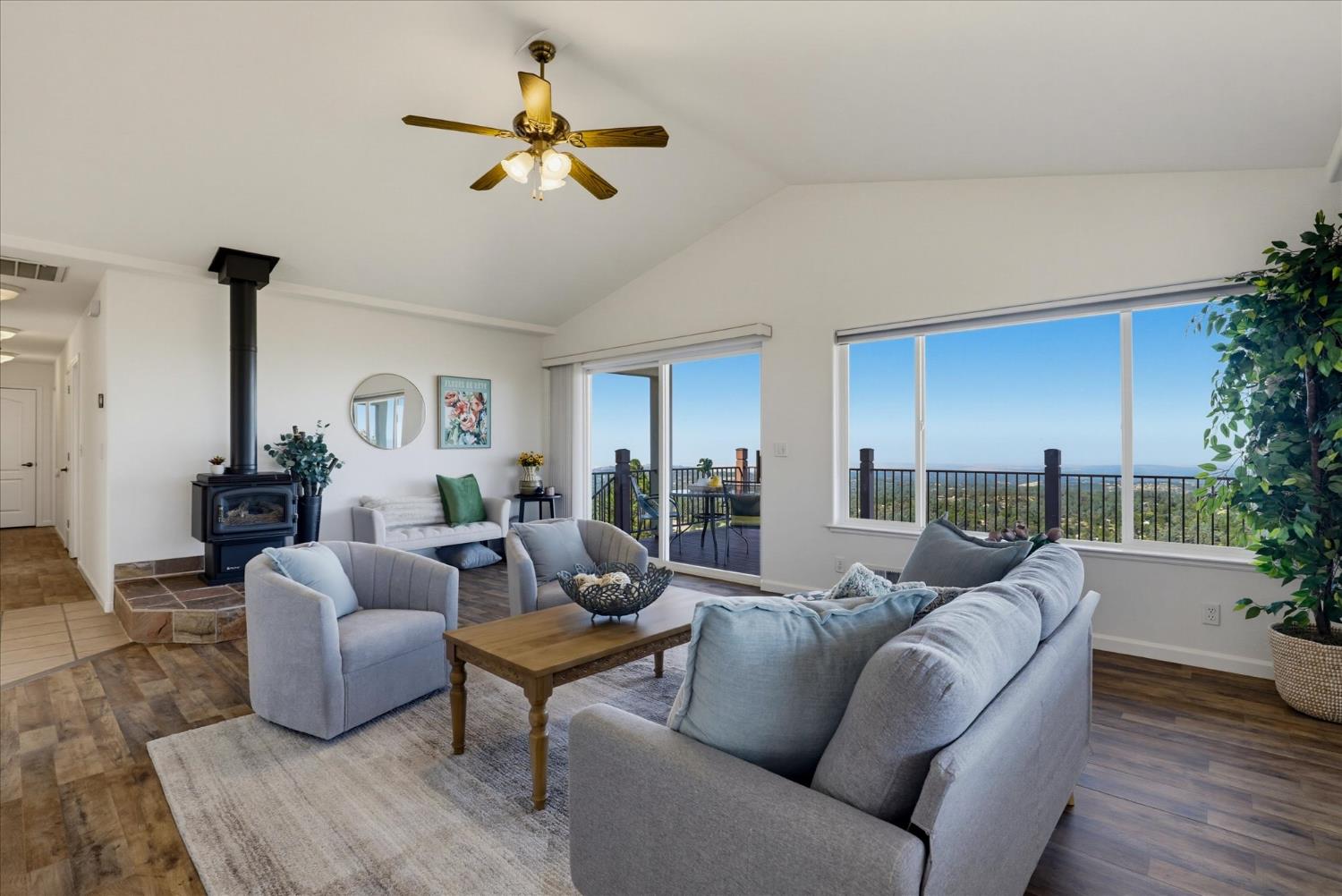 10502 Canyon Creek
